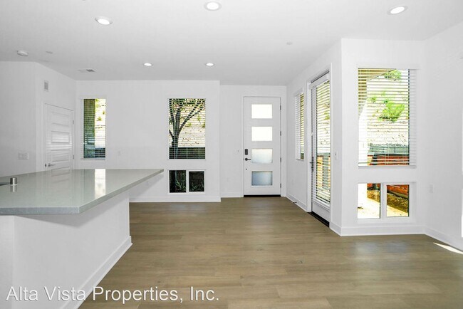 Foto del edificio - 3 br, 2.5 bath House - 10881 McCan Ct