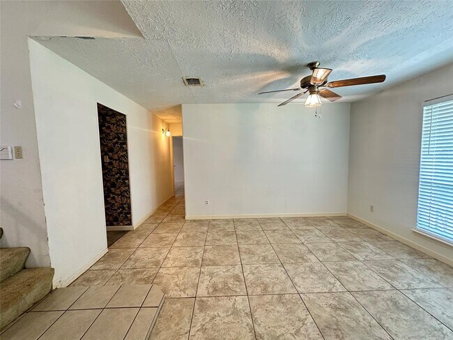 Foto del edificio - 3306 Kempwood Dr