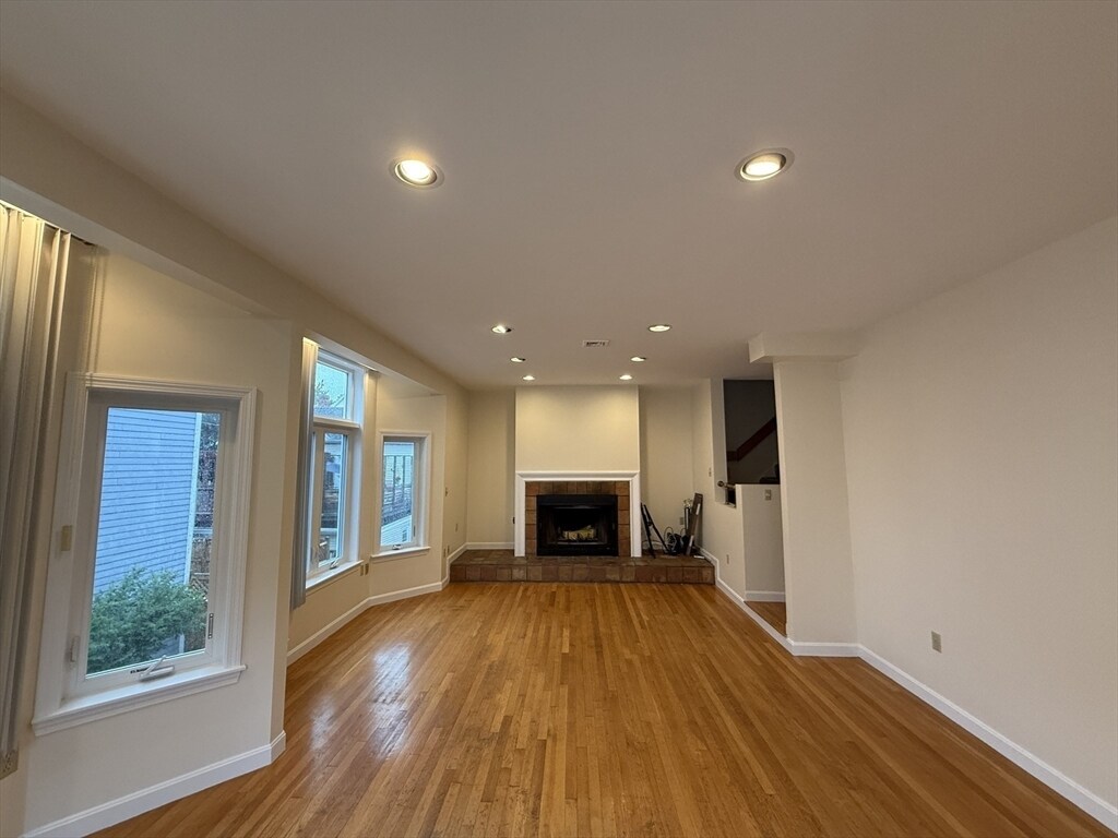 Foto principal - 10 Rollins Ct