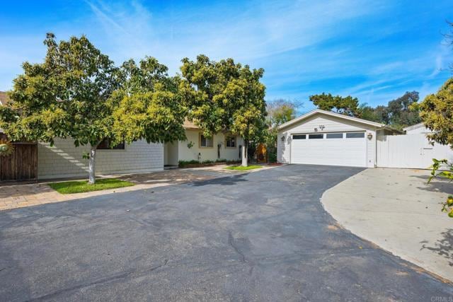 Building Photo - 1054 Hermes Ave