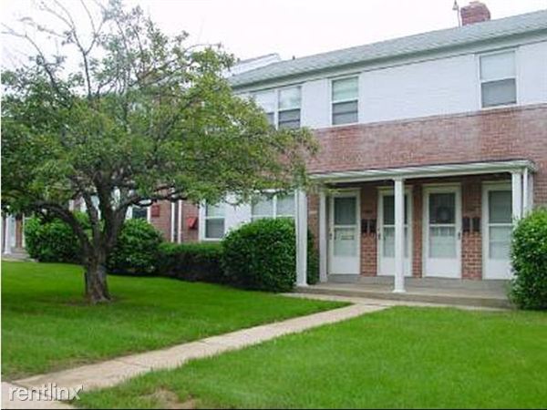 Primary Photo - 1017 Ingleside Ave