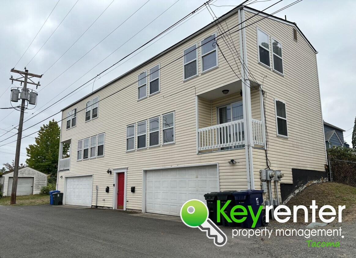 Foto principal - Exceptional 2 Bed 2 Bath Downtown Condo