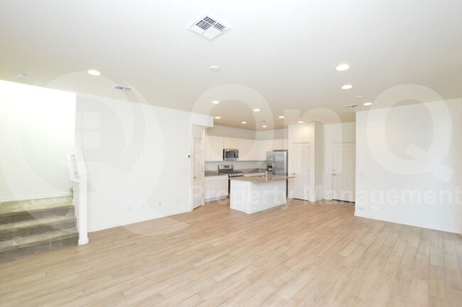 Building Photo - 3707 S 58th Dr