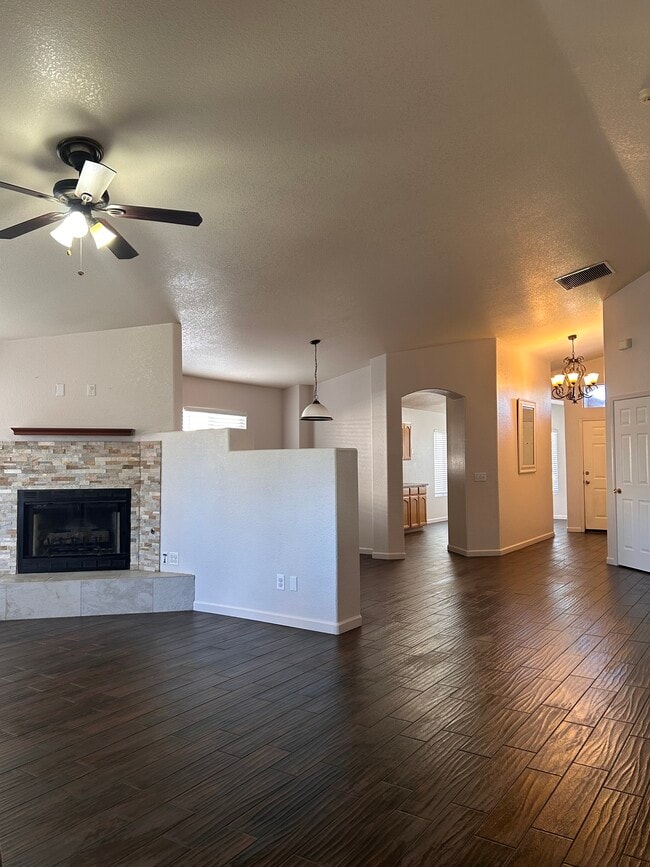 Building Photo - 4677 Cll Las Cruces
