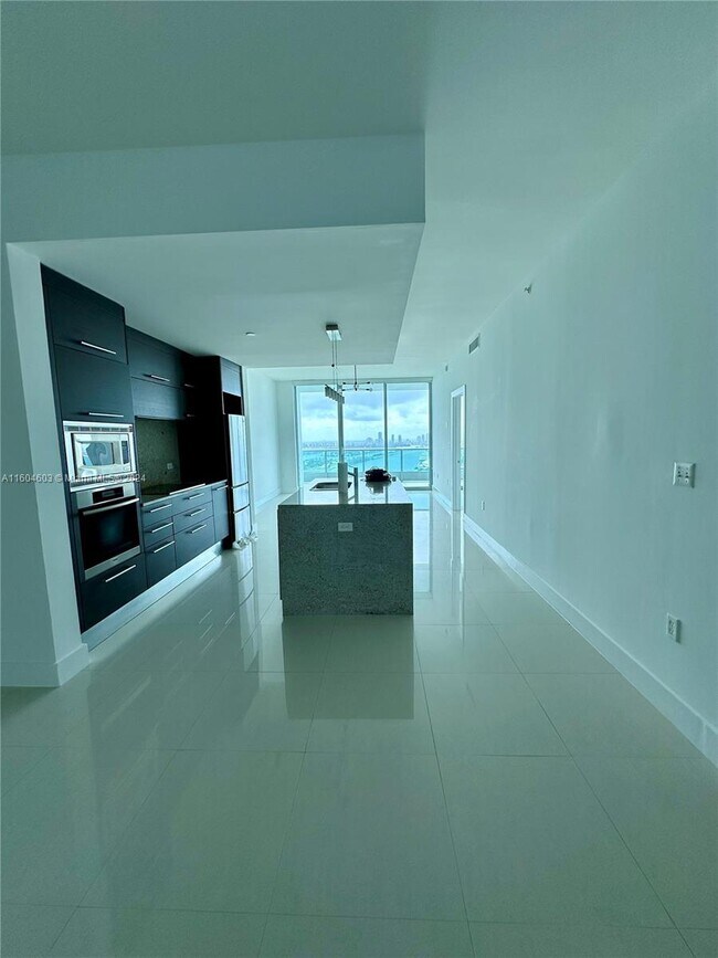 Foto del edificio - 900 Biscayne Blvd