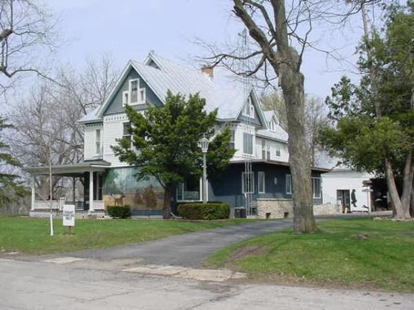 Primary Photo - 711 Maplewood Rd