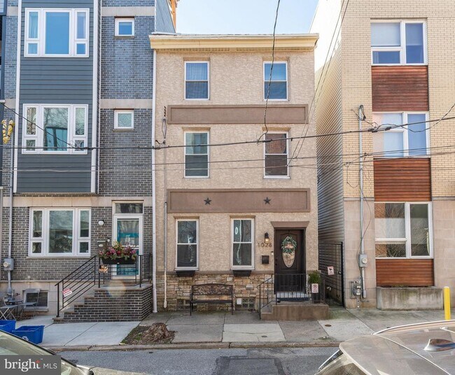 Building Photo - 1028 Earl St