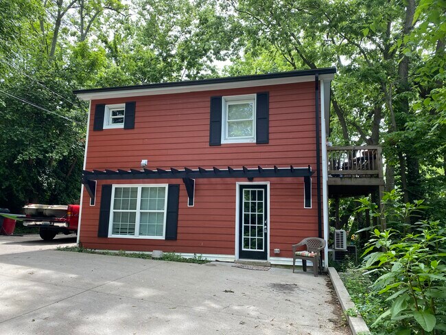 Building Photo - 145 Parrish Ave