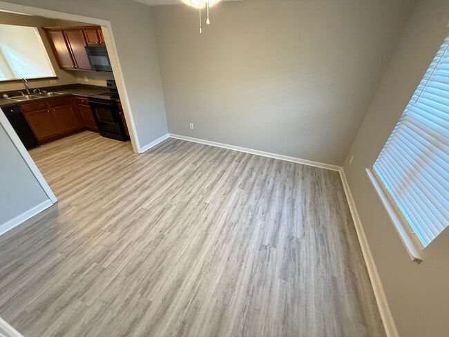 Foto del edificio - 4026 Cody Dr
