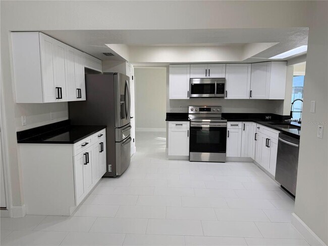Foto del edificio - 8362 Tranquil Dr