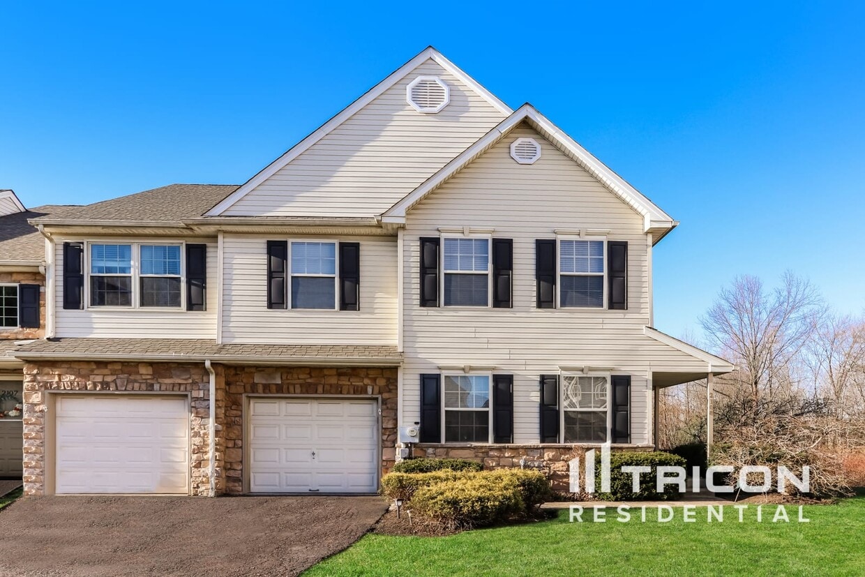 Foto principal - 2108 Royal Ct