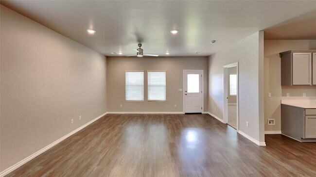 Foto del edificio - 10300 NW 27th St