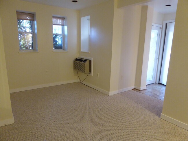 Foto del edificio - 2028 13th St NW