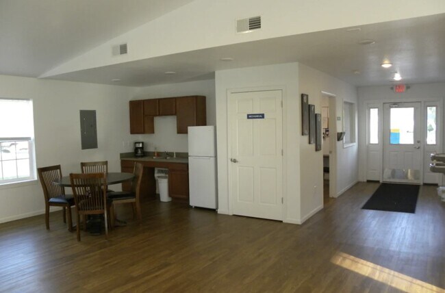 Foto del edificio - 701 Park Ave