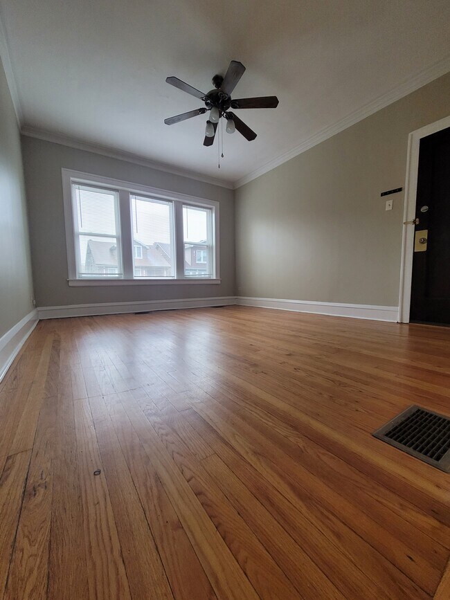 Building Photo - 4851 W Belden St