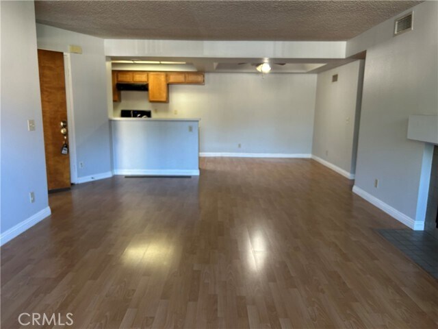 Building Photo - 3 Carriage Way