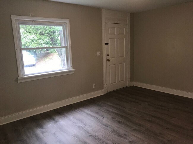 Foto del edificio - Spacious 2-3 bedroom home in Park Hill- Se...