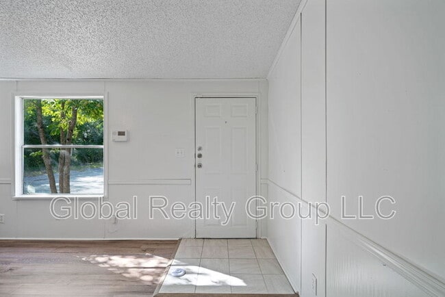 Building Photo - 106 Haeckerville Rd