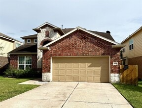 Building Photo - 2575 Riverway Dr