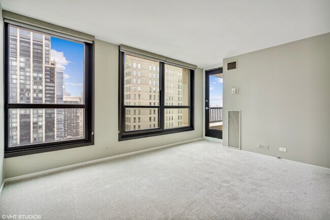 Foto del edificio - 1030 N State St