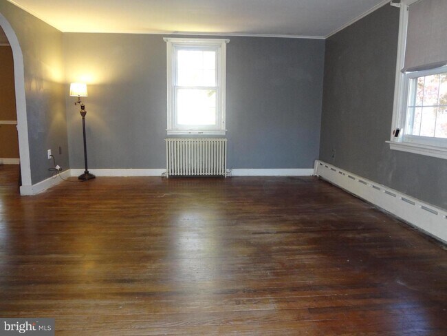Foto del edificio - 533 Hillcrest Pl