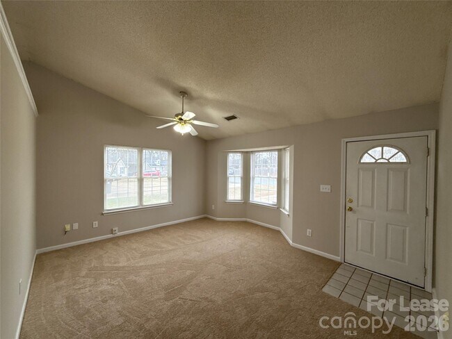 Foto del edificio - 3214 Atlas Dr