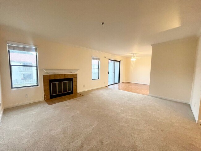 Building Photo - COMING SOON!! 2 bedroom 2 bath UPSTAIRS Condo in Palm Desert!