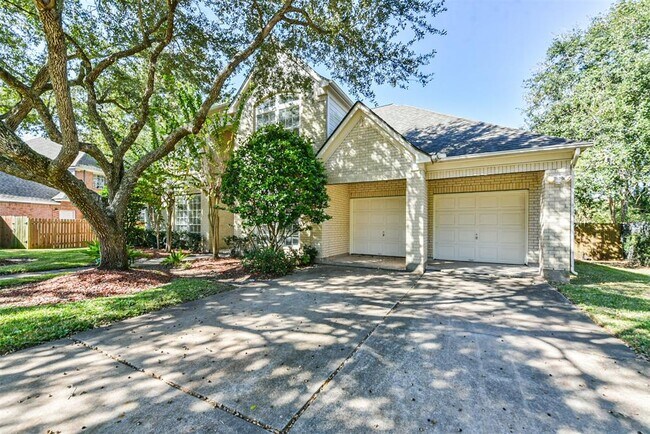 Building Photo - 1702 Shoreline Dr