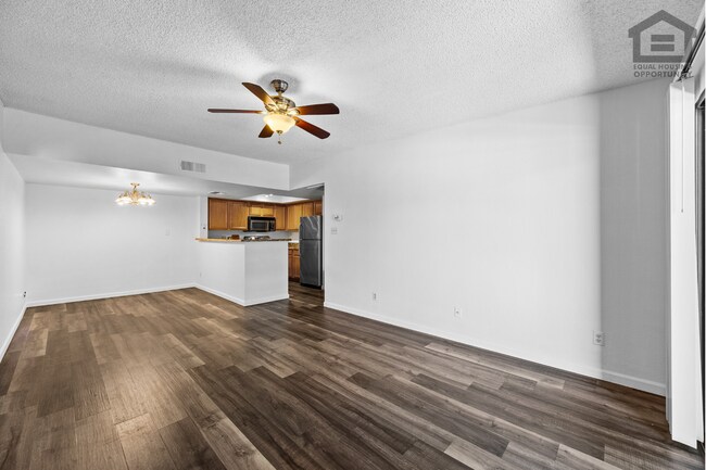 Foto del edificio - 2Bed/2Bath Condo at Thunderbird Rd/59th Ave! Ready for Immediate Move-In!