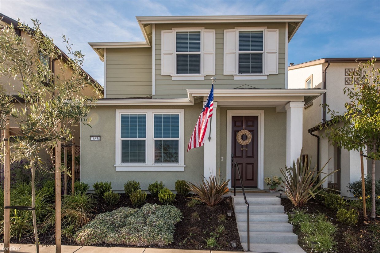 Foto principal - 16334 E Garrison Dr