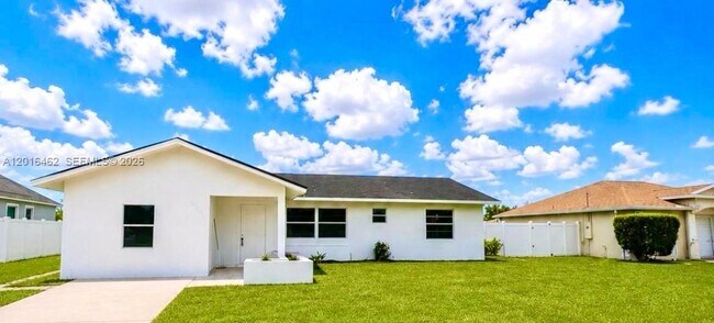 Foto del edificio - 2351 SW Chestnut Ln