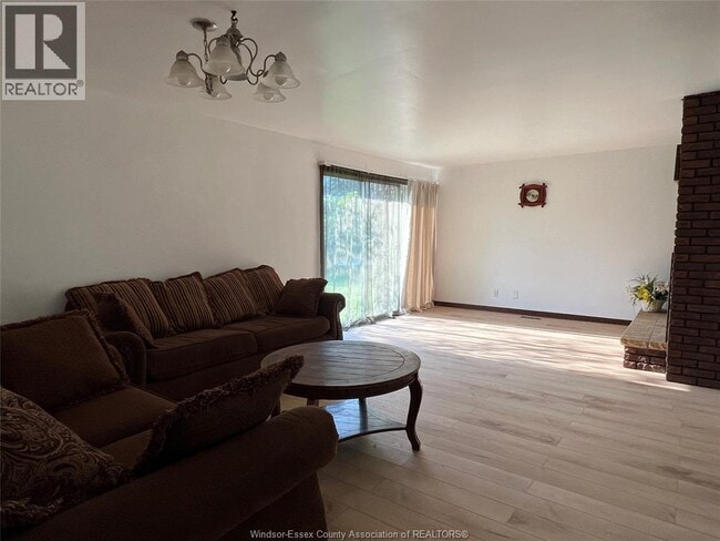 Building Photo - 3052 Lauzon Rd