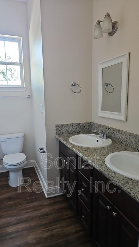 Foto del edificio - 4846 Camelia St