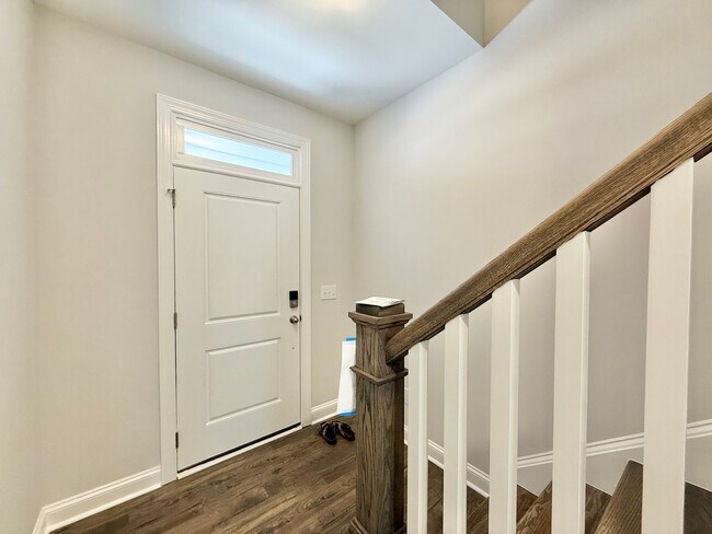 Foto del edificio - **OFFERING RENT PROMOTION FOR FIRST 6 MONT...