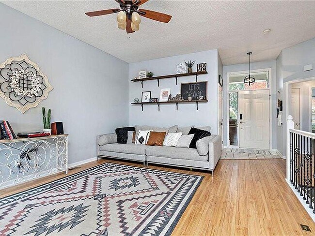 Foto del edificio - 8505 N Robinhood Ave
