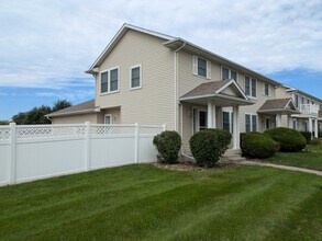 Building Photo - 2410 Eaton Ave