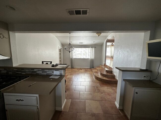Building Photo - 11163 Cactus Ave