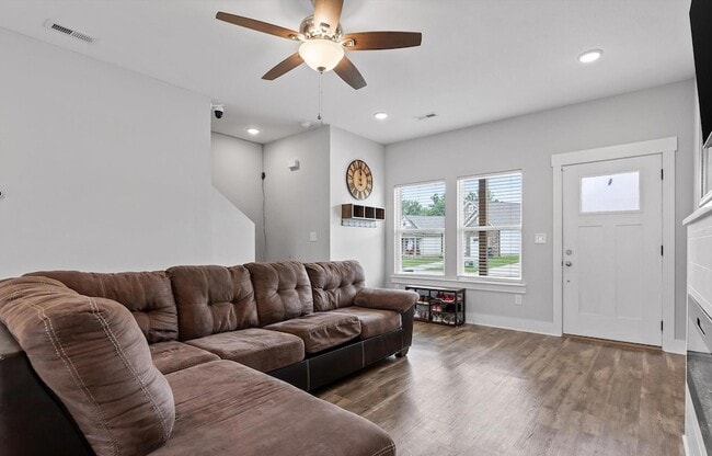 Building Photo - 116 Paxtons Way