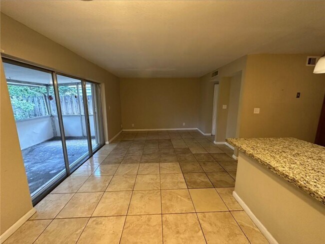 Foto del edificio - 5614 Blueberry Ct