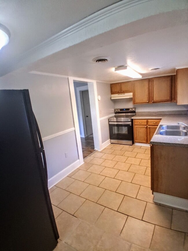 Building Photo - Charming 2 Bedroom Home in the Heart of Ox...