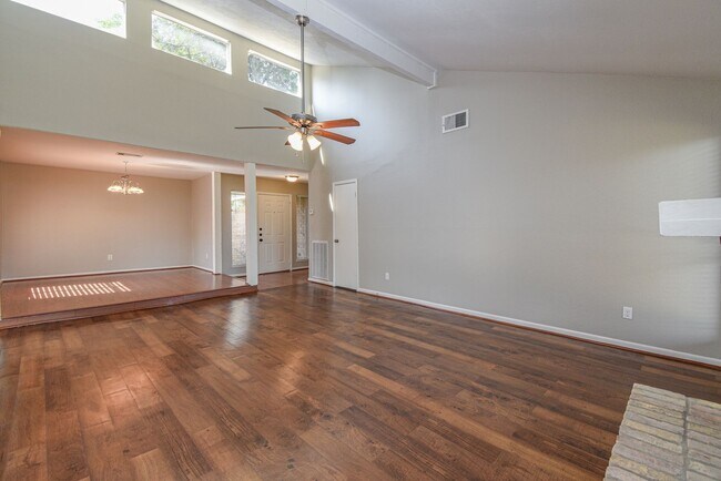 Foto del edificio - 13114 Apple Glen Ln