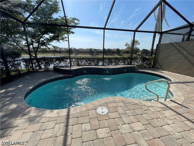 Foto del edificio - 7631 Jacaranda Ln