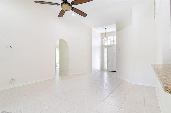 Building Photo - 687 Melville Ct