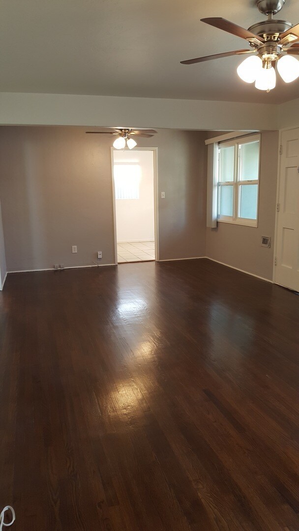 Foto del edificio - Charming 2bdrm duplex near La Mesa Village!