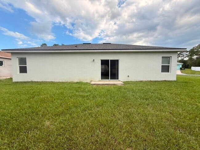 Building Photo - 7855 SW 127th Loop