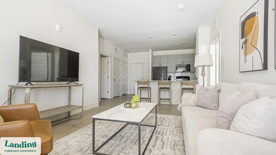 Building Photo - 404 W 26th St