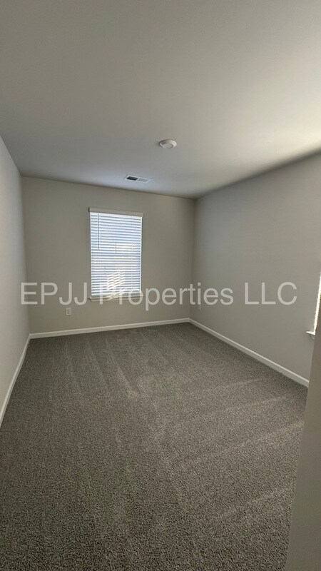 Foto del edificio - 141 Randwick Ln