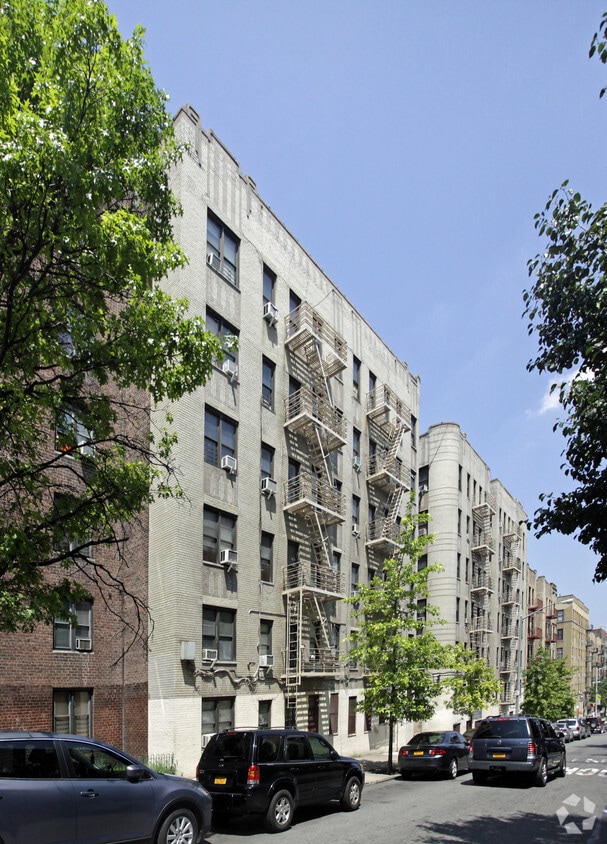 Building Photo - 1565 Townsend Ave