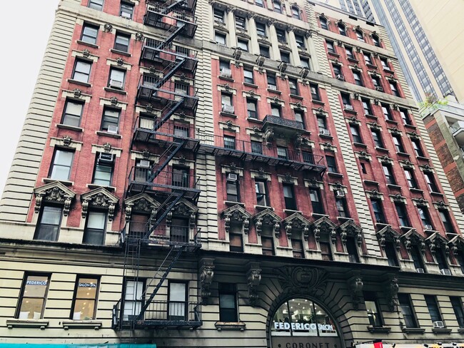 Foto del edificio - 57 W 58th St