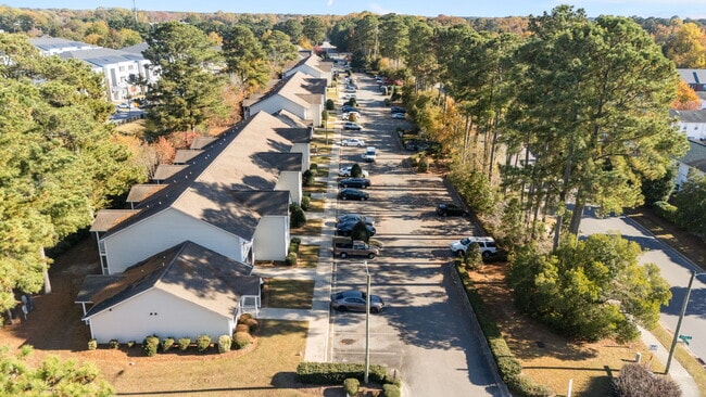 Building Photo - Spring Lake Apartments